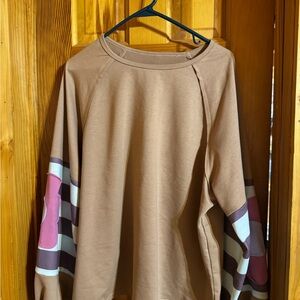 Source Unknown Tan and Pink Women's Crew Neck Sweater